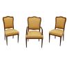 <span class='ref_item'>176 -</span> <span class="object_title">SILLERÍA DE ESTILO CLÁSICO EN CAOBA</span>   <p><span class="technical_description">Lote formado por dos sillas y un sillón con reposabrazos de estilo clásico. Realizados en madera de caoba. Cuentan con un respaldo alto y contorneado y un diseño de patas acanaladas. Tapicería amarilla con textura. Ligeras marcas de uso en la madera. Medidas: 94cm x 47.5cm x 42cm</span><br></p>