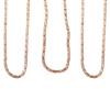 <span class='ref_item'>65 -</span> <span class="object_title">TRES CADENAS EXTRA LARGAS EN METAL DORADO CON ESLABONES ENTRELAZADOS</span>  <p><span class="technical_description">Lote compuesto por tres cadenas extra largas realizadas en metal dorado con diseño de eslabones entrelazados Longitud: 120 cm. cada una de ellas<br/> </span><br>Peso: <span class="PESO_HCES1">67,50</span> <span class="PESOUMED_HCES1">gr.</span><br></p>