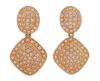 <span class='ref_item'>206 -</span> <span class="object_title">PENDIENTES LARGOS  EN ORO DE 18 KT. Y DIAMANTES</span>  <p><span class="technical_description">Pareja de pendientes largos y con movimiento realizados en oro de 18 kt. De doble cuerpo, van adornados por pavé de diamantes en talla brillante con peso total aprox. 2.30 ct. Cierre: Omega. Longitud: 3 cm<br/>Ref. 68941</span><br>Peso: <span class="PESO_HCES1">12,50</span> <span class="PESOUMED_HCES1">gr.</span><br></p>