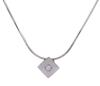 <span class='ref_item'>227 -</span> <span class="object_title">COLGANTE Y CADENA EN ORO DE 18 KT. Y DIAMANTES</span>  <p><span class="technical_description">Colgante y cadena realizados en oro de 18 kt. El colgante situado como rombo está adornado por un diamante central en talla brillante engastado en grano con peso aprox. 0.18 ct y bisel ancho, liso y pulido. La cadena con forma cilíndrica de eslabón de espiga, tiene cierre mosquetón y longitud de 45 cm<br/>Ref. 78237</span><br>Peso: <span class="PESO_HCES1">11,80</span> <span class="PESOUMED_HCES1">gr.</span><br></p>