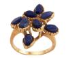 <span class='ref_item'>38 -</span> <span class="object_title">SORTIJA EN ORO DE 18 KT. Y  LAPISLAZULI</span>  <p><span class="technical_description">Sortija realizada en oro de 18 kt. con diseño en forma de racimo, adornado por cabujones en forma de gota de lapislázuli, uno de ellos ligeramente fracturado en un contorno, van engastados en bisel granulado<br/>Medida sortija: 12<br/> </span><br>Peso: <span class="PESO_HCES1">4,80</span> <span class="PESOUMED_HCES1">gr.</span><br></p>