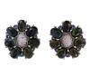<span class='ref_item'>189 -</span> <span class="object_title">PENDIENTES EN PLATA DE LEY 925 CON TURMALINAS, ZAFIROS Y DIAMANTES. JOYA EXCLUSIVA MODERNA</span>  <p><span class="technical_description">Pareja de pendientes realizados en plata de ley 925. Con diseño de grandes flores compuestas por cabujones ovales de turmalinas verdes con peso total aprox. 10.50 ct rodeadas por zafiros en talla redonda con peso total aprox. 0.20 ct y en el centro cuajado de diamantes en talla brillante con peso total aprox.0.45 ct<br/>Ref: 1519<br/>Cierre: Presión</span><br>Peso: <span class="PESO_HCES1">8,3</span> <span class="PESOUMED_HCES1">gr.</span><br></p>