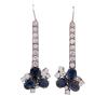 <span class='ref_item'>190 -</span> <span class="object_title">PENDIENTES EN ORO DE 18 KT. CON ZAFIROS Y DIAMANTES</span>  <p><span class="technical_description">Pareja de pendientes realizados en oro de 18 kt. formados por hilera de diamantes en talla brillante antigua con peso total aprox.3.20 ct.y por roseta colgante adornada por diamantes en talla brillante con peso total aprox. 2.80 ct. ( peso total aprox. de todos los diamantes: 6 ct.) y por zafiros en talla oval con peso total aprox. 10 ct.<br/>Cierre: Gancho. Longitud: 5,50 cm</span><br>Peso: <span class="PESO_HCES1">15,90</span> <span class="PESOUMED_HCES1">gr.</span><br></p>