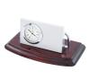 <span class='ref_item'>140 -</span> <span class="object_title">RELOJ DE SOBREMESA TARJETERO, MARCA FESTINA</span>   <p><span class="technical_description">Reloj de sobremesa de la marca Festina realizado en madera y aluminio que combina funcionalidad y diseño clásico de oficina.<br/>El reloj de cuarzo incluye una esfera blanca con números romanos negros y agujas clásicas estilizadas, firmada con el logotipo de la marca. La ranura situada en la parte trasera permite colocar tarjetas de visita de forma visible.<br/>En funcionamiento.<br/>Medidas: 6 x 13.5 x 8cm </span><br></p>