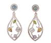 <span class='ref_item'>200 -</span> <span class="object_title">PENDIENTES LARGOS EN PLATA DE LEY 925 CON ADORNO DE CIRCONITAS DE COLORES</span>  <p><span class="technical_description">Pareja de pendientes realizados en plata de ley 925. Largos, formados por dos cuerpos , el colgante en forma ojival y adornados por circonitas de colores blancas, azules , verdes y amarillas<br/>Cierre pendientes: Presiones. Longitud: 3,5 cm</span><br>Peso: <span class="PESO_HCES1">5,40</span> <span class="PESOUMED_HCES1">gr.</span><br></p>
