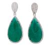 <span class='ref_item'>183 -</span> <span class="object_title">PENDIENTES LARGOS EN PLATA DE LEY 925 CON CUARZO AVENTURINA Y CIRCONITAS</span>  <p><span class="technical_description">Pareja de pendientes largos realizados en plata de ley 925, con diseño de lagrima o corte pera, están formados por cuarzos aventurina en talla de gota facetada con fina orla de circonitas y en la parte superior adorno de pavé de circonitas<br/>Cierre: Omega. Longitud: 4,8 cm</span><br>Peso: <span class="PESO_HCES1">14,6</span> <span class="PESOUMED_HCES1">gr.</span><br></p>
