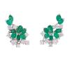 <span class='ref_item'>29 -</span> <span class="object_title">PENDIENTES EN ORO DE 18 KT. CON ESMERALDAS Y DIAMANTES</span>  <p><span class="technical_description">Pareja de pendientes realizados en oro de 18 kt. con diseño alargado o trepadores adornados por esmeraldas en tallas perilla y marquise con peso total aprox. 2.80 ct y por diamantes en talla brillante con peso total aprox. 2.70 ct. Cierre: Omega<br/>Ref: 77769</span><br>Peso: <span class="PESO_HCES1">11</span> <span class="PESOUMED_HCES1">gr.</span><br></p>