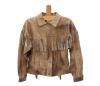 <span class='ref_item'>187 -</span> <span class="object_title"> CHAQUETA CAZADORA DE CUERO MARRÓN ARENA  MODELO CON FLECOS</span>   <p><span class="technical_description">Chaqueta corte cazadora realizada en cuero marrón arena con flecos en el pecho, modelo vintage estilo vaquero.<br/>Botones a presión frontales, cuello clásico de solapa, bolsillos frontales integrados y mangas con puños, forro interior, señales de uso<br/>Talla aprox. 42 -44<br/> </span><br></p>
