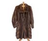 <span class='ref_item'>202 -</span> <span class="object_title">ABRIGO LARGO EN PIEL DE LOMOS DE VISÓN HEMBRA EN COLOR CAMEL  CON ORIGINAL VUELO EN SU PARTE INFERIOR</span>   <p><span class="technical_description">Abrigo largo en piel de lomos de Visón hembra en color camel con original vuelo en su parte inferior trasera, cuello con solapa y adorno de tres grandes botones en la parte central, bolsillos integrados, parte posterior abre en un abanico o vuelo , forro interior haciendo aguas, bolsillo interior en un lateral, etiqueta interior" SAGA MINT"<br/>Talla aprox: 42</span><br></p>