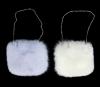 <span class='ref_item'>195 -</span> <span class="object_title">DOS BOLSOS EN PIEL DE LOMOS DE ZORRO, UNO GRIS  CLARO Y OTRO BEIGE ADORNADOS  POR CADENAS CON CRISTALES DE STRASS</span>   <p><span class="technical_description">Lote compuesto por dos bolsos fantasía realizados con lomos de zorro , uno de ellos en color gris suave y el otro en color beige, ambos van adornados con cadenas de longitud intermedia formadas por piedras de Strass, apertura en la parte superior con cremallera<br/>Medidas de los dos: 19 cm x 22 cm. Longitud cadenas: 60 cm</span><br></p>
