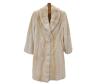 <span class='ref_item'>204 -</span> <span class="object_title">ABRIGO LARGO DE PIEL DE LOMOS  DE CHINCHILLA  REX EN COLOR BEIGE CLARO</span>   <p><span class="technical_description">Espectacular abrigo largo de piel de lomos de chinchilla Rex en color beige claro , muy ligero de peso y de un tacto extrasuave. Con solapa amplia y botón de adorno en resina beige, bolsillo integrados en partes delanteras, puño con cinta para ajustar, forro interior en beige claro etiqueta interior" CORTEFIEL Peletería fina"<br/>Talla aprox. 40</span><br></p>