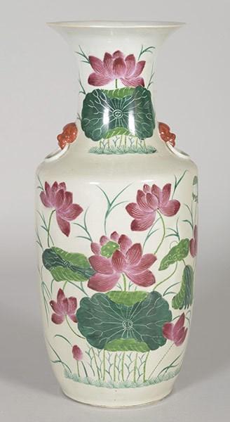 JARRÓN ORIENTAL EN PORCELANA FAMILIA ROSA