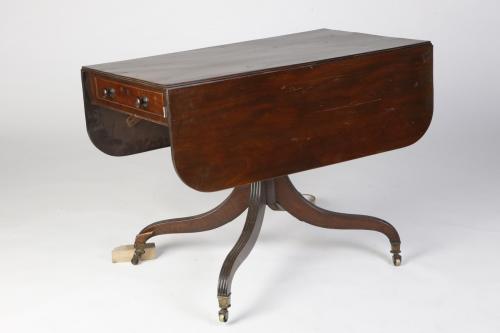 MESA PEMBROKE, ESTILO REGENCY. INGLATERRA, SIGLO XIX