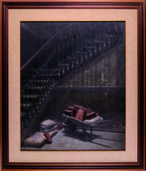 Escalera con restos de obra