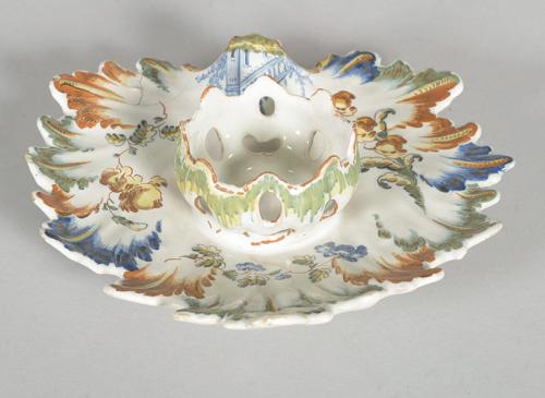 MANCERINA EN CERÁMICA DE ALCORA,1749-1770
