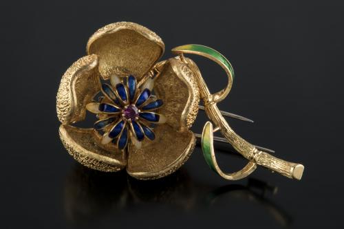 Broche