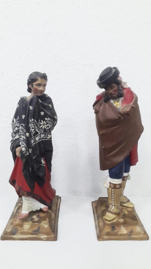 Bandolero y campesina