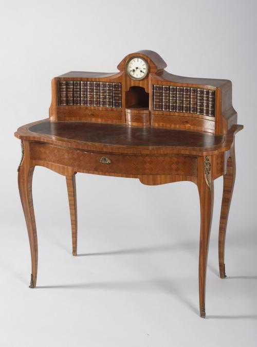 BUREAU DE DAMA ESTILO  LUIS XV