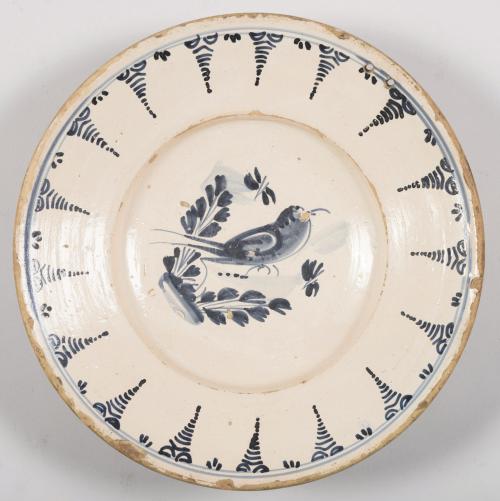 PLATO ACUENCADO EN CERAMICA CATALANA  ffs. s. XVIII