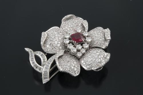 Broche