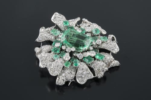 Broche