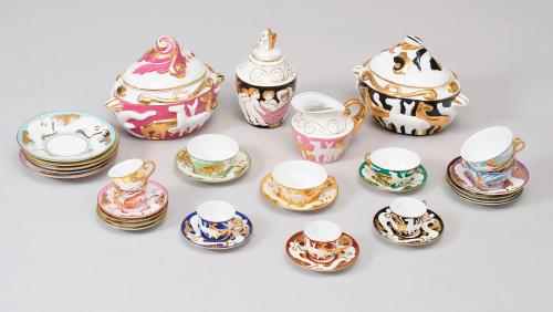JUEGO EN PORCELANA DE CASTRO