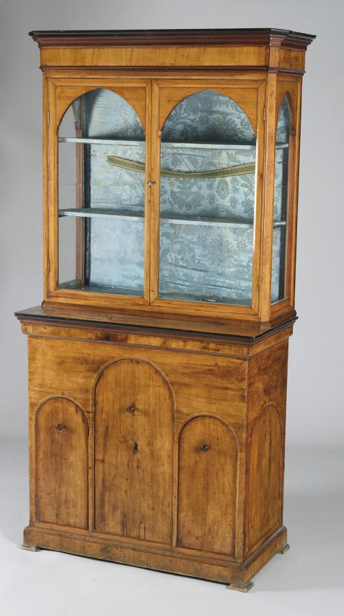 MUEBLE VITRINA VICTORIANO, SIGLO XIX