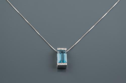 Colgante con cadena