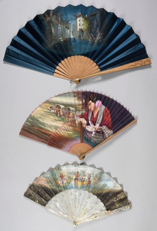 TRES ABANICOS ESPAÑOLES, S. XIX-XX