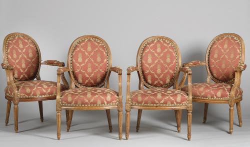 CUATRO SILLONES ESTILO LUIS XVI, SIGLO XX