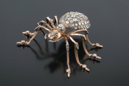 Broche