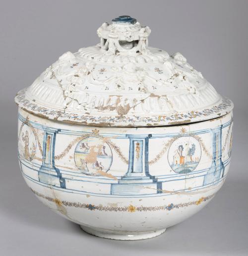 PILA BAUTISMAL EN CERAMICA DE TALAVERA, SIGLO XVIII