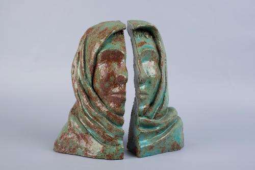 Cabeza de mujer fragmentada 