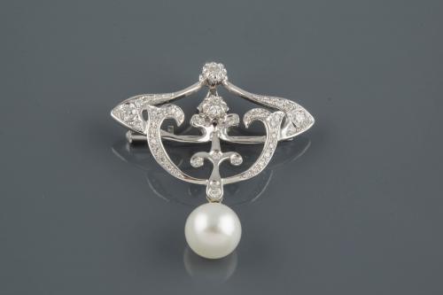 Broche