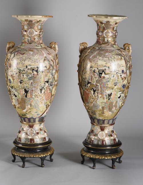 PAREJA DE JARRONES SATSUMA, SEGUNDA MITAD S. XIX