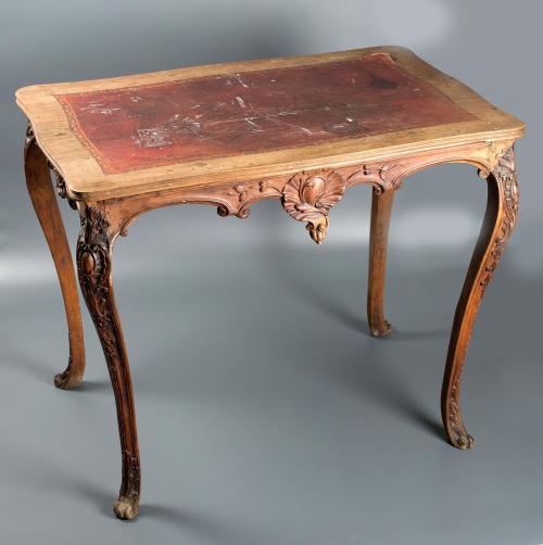 MESA DE ESTILO LUIS XV