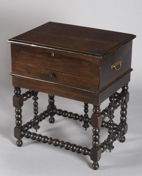 MUEBLE COSTURERO CASTELLANO
