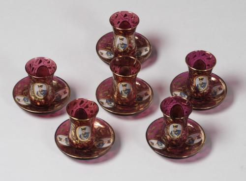 JUEGO DE SEIS VASOS CON SUS PLATOS
