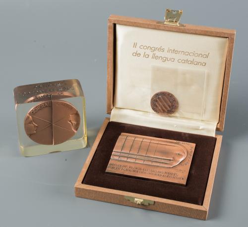 Tres piezas en bronce patinado
