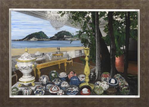 Vista de La Concha con coleccion de pisapapeles