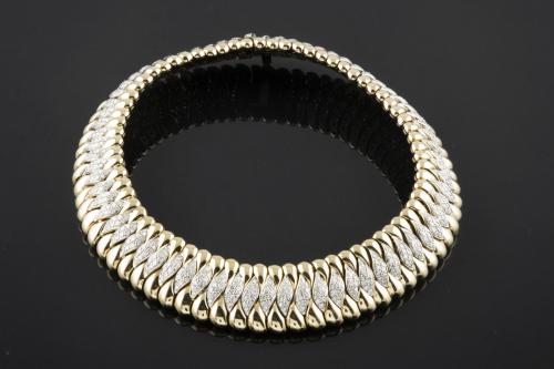 Collar