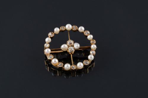 Broche