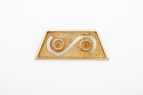 Broche