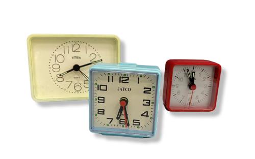 CONJUNTO DE 3 RELOJES DESPERTADORES, AÑOS 80-90