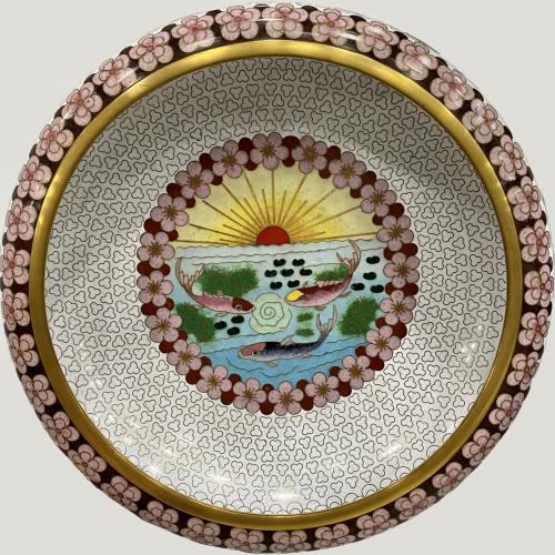 CENTRO DE MESA EN PORCELANA  CLOISONNE, DE ESTILO ORIENTAL,