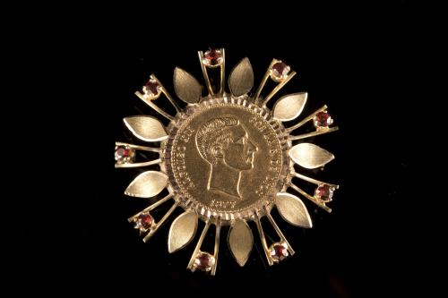 Broche