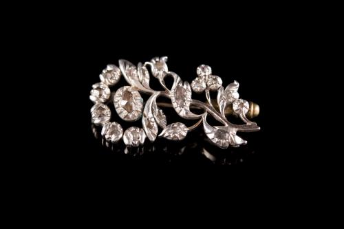 Broche