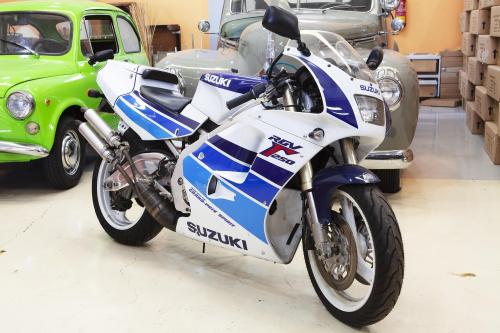 SUZUKI RGV 250 2T