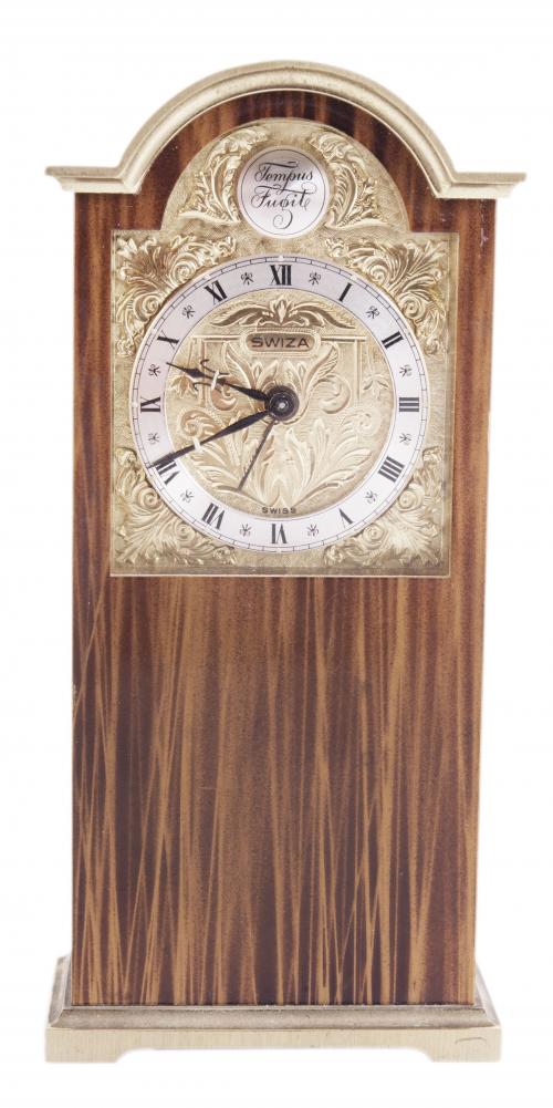 RELOJ DE SOBREMESA MARCA SWIZA SIGLO XX
