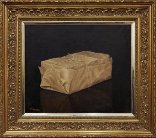PAQUETE ENVUELTO EN PAPEL